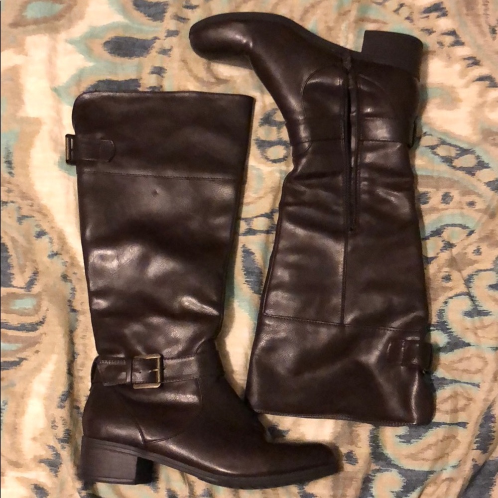 Brown boots